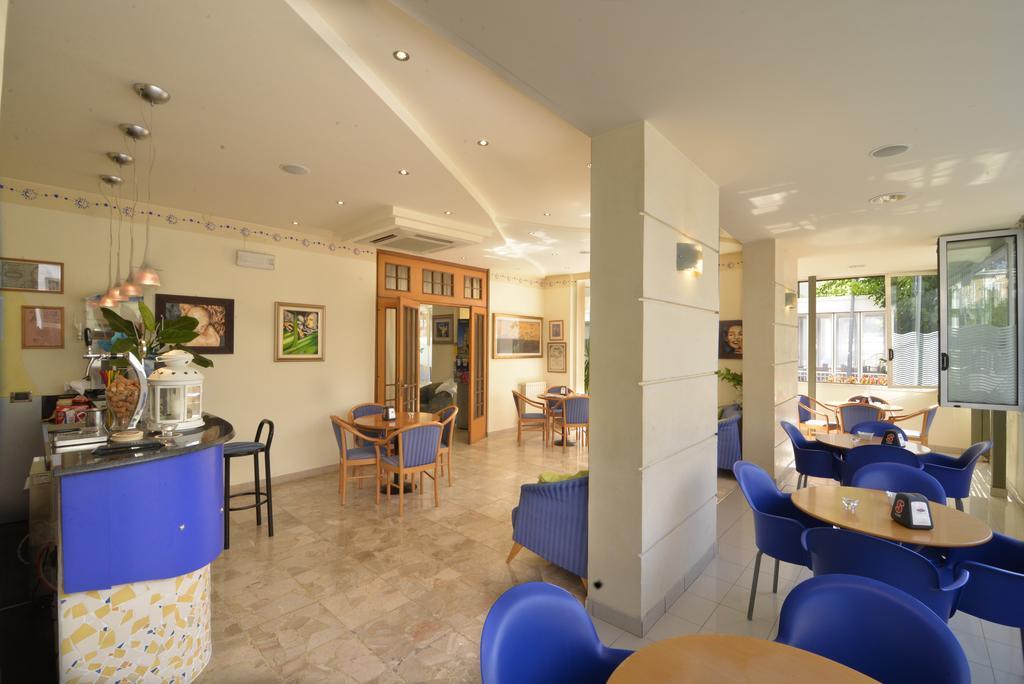 Hotel Ave Rimini Kültér fotó