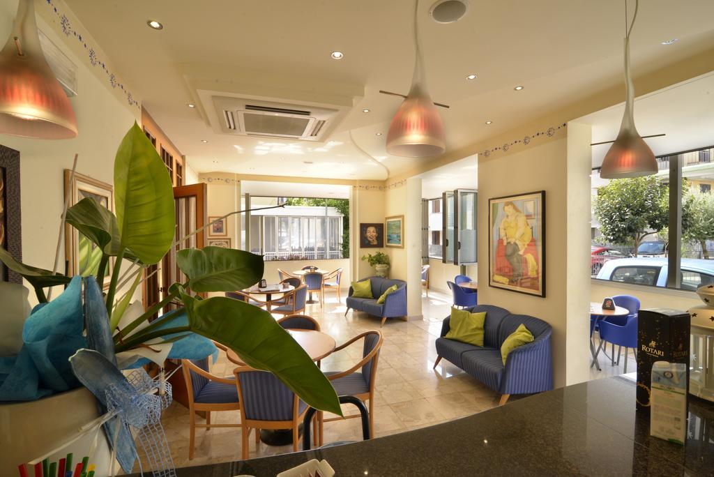 Hotel Ave Rimini Kültér fotó