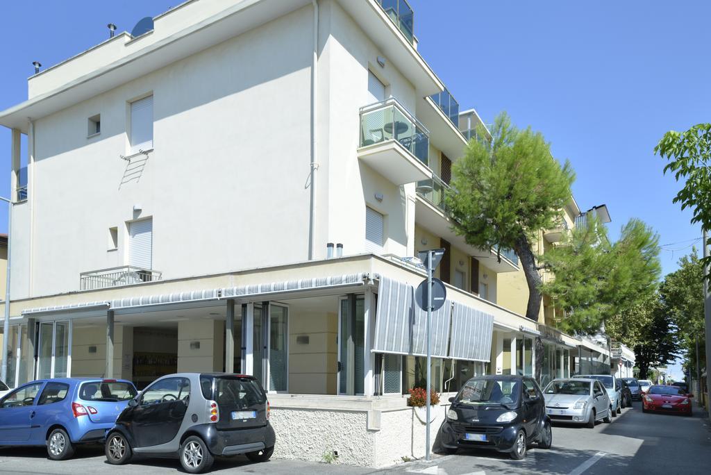 Hotel Ave Rimini Kültér fotó