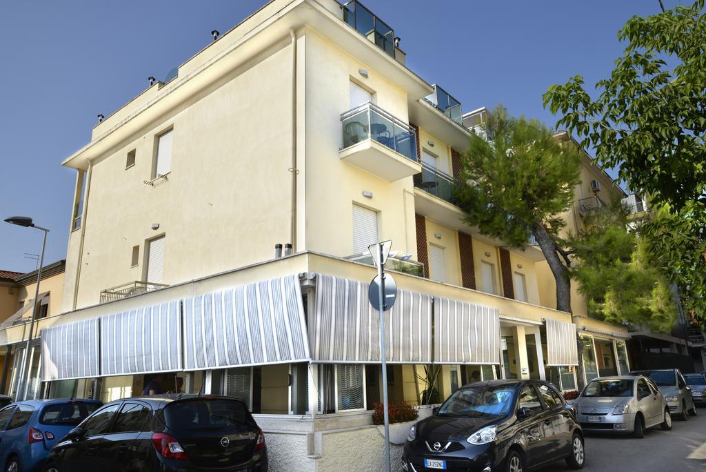 Hotel Ave Rimini Kültér fotó