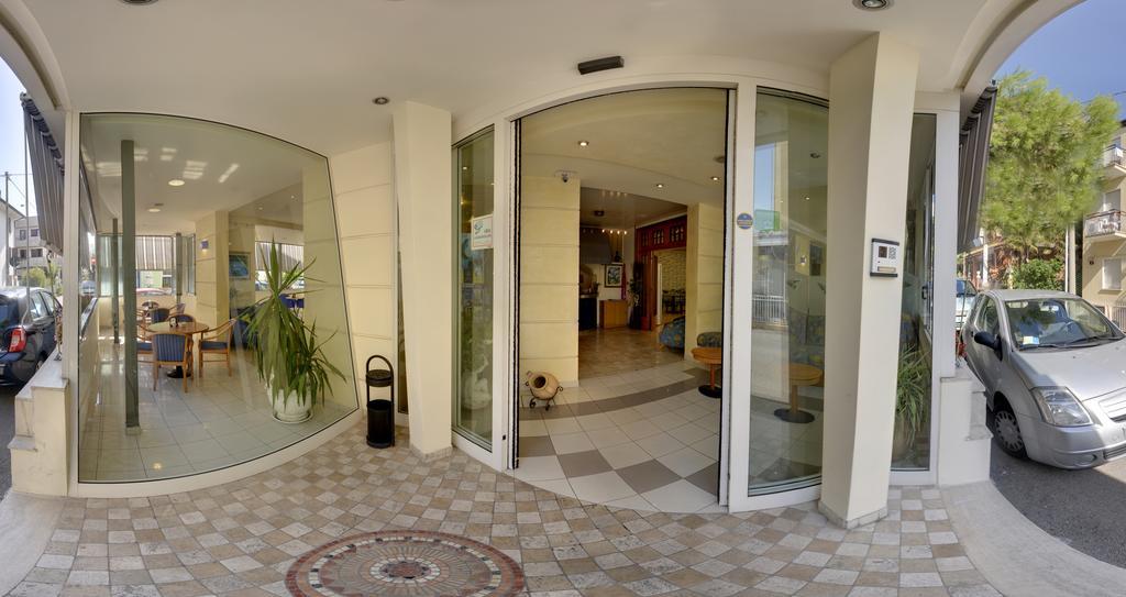 Hotel Ave Rimini Kültér fotó