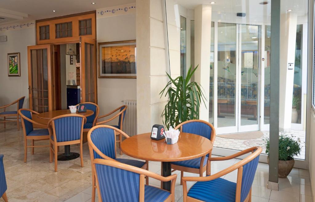Hotel Ave Rimini Kültér fotó